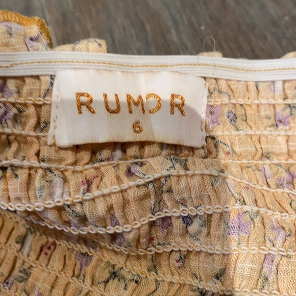 Hello Molly Yellow romper - Picture 4 of 4